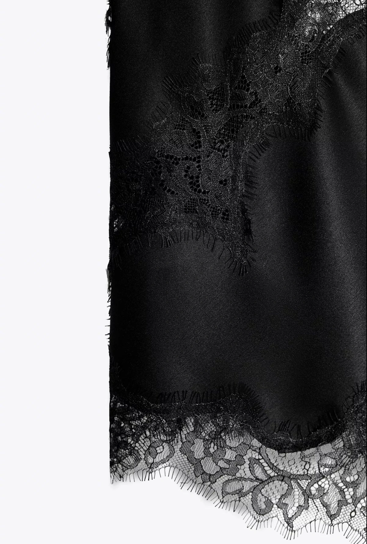 Blusa de Alcinha em Cetim com Renda