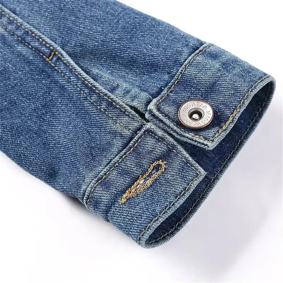 Jaqueta Jeans Gola Redonda com Botões