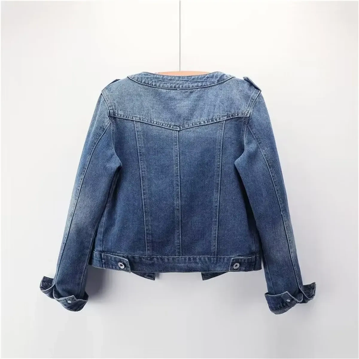 Jaqueta Jeans Gola Redonda com Botões