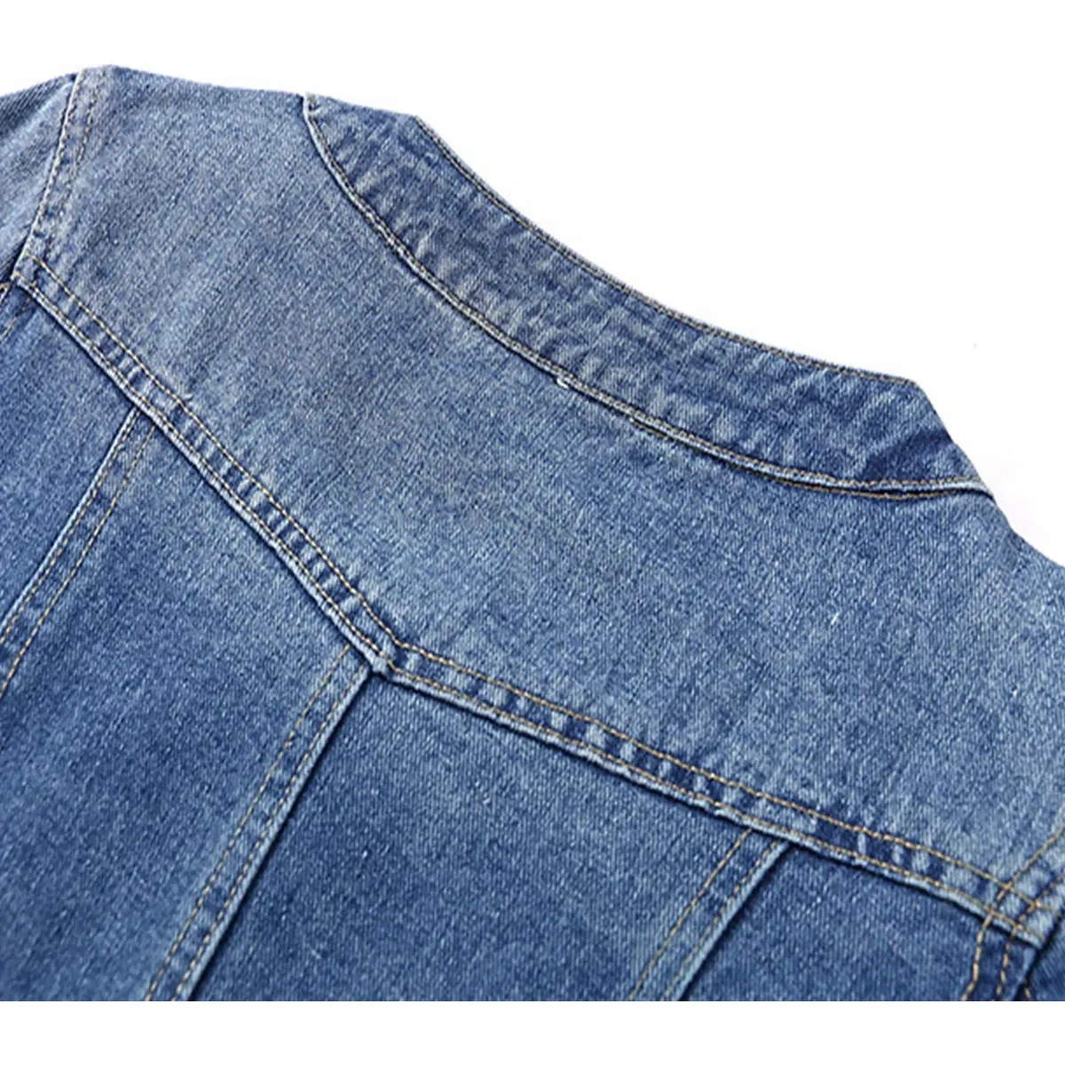 Jaqueta Jeans Gola Redonda com Botões