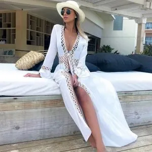 Saída de Praia Branca Elegante