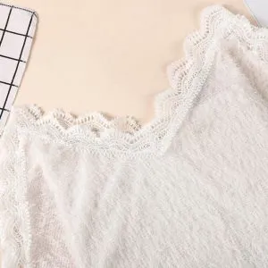 blusa-pelinhos-e-renda-branca-7