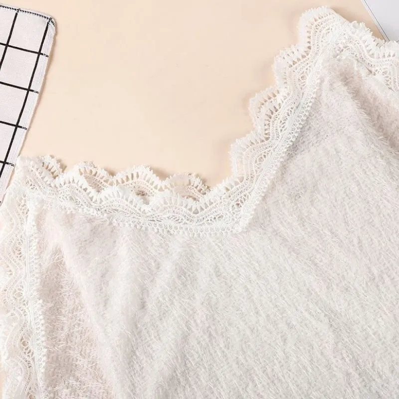 Blusa Pelinhos e Renda Branca - Imagem 7