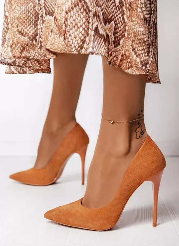 Scarpin Couro Camurça