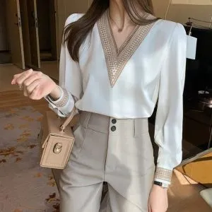 Blusa Manga Longa com Decote V