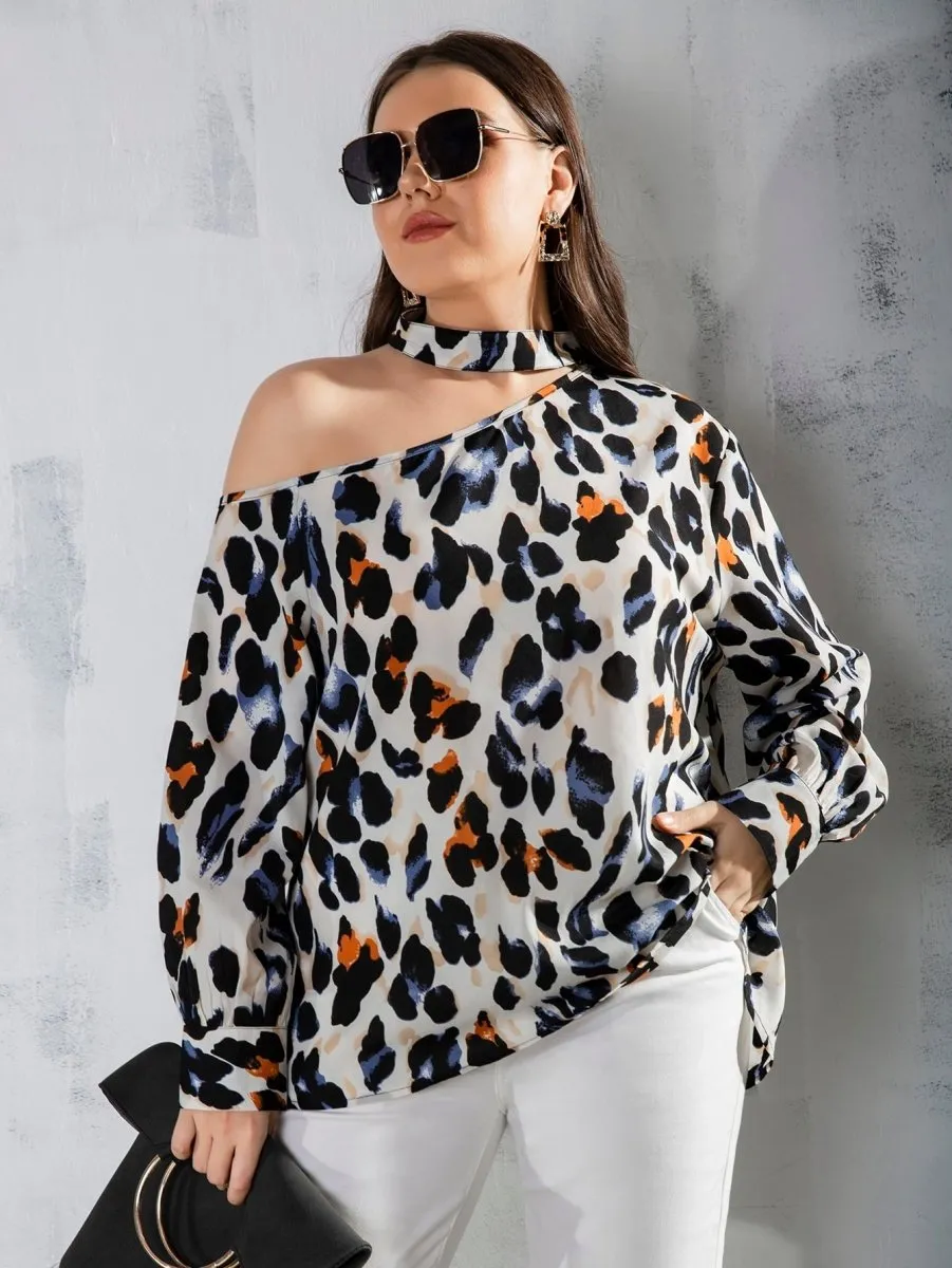 Blusa Gola Recortes Plus Size