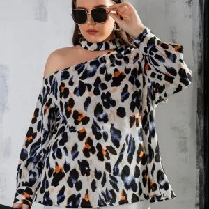 Blusa Gola Recortes Plus Size