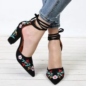 Sapato Bordado Floral