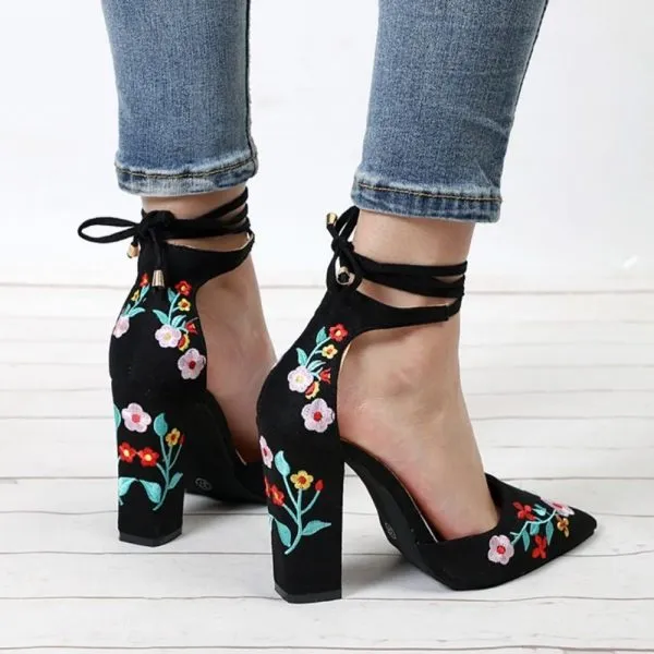 Sapato Bordado Floral - Imagem 4