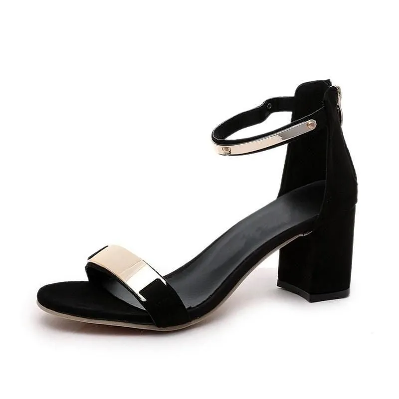 Sandália Salto Grosso Detalhe Dourado - Imagem 4