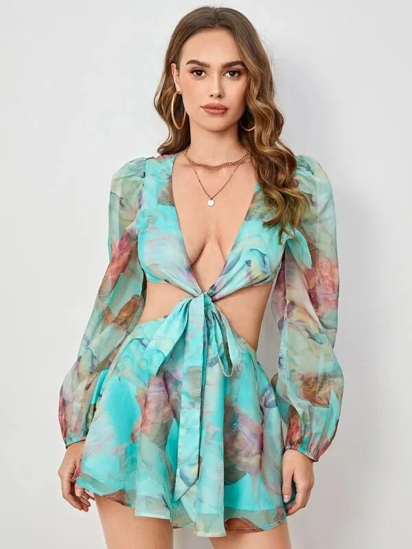 Vestido Curto Recortes Gola V - Imagem 8