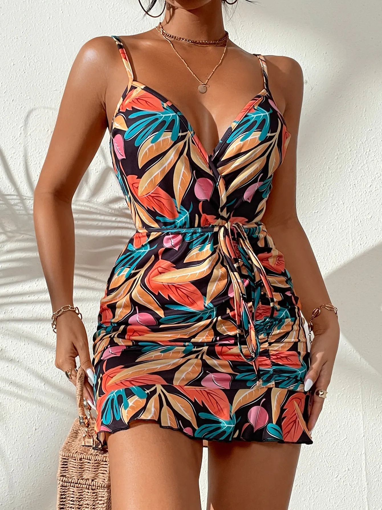 Vestido Curto Tropical Com Babados