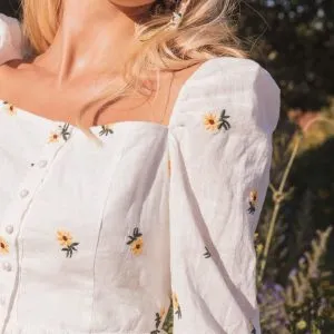 blusa-branca-girassois-bordados-5