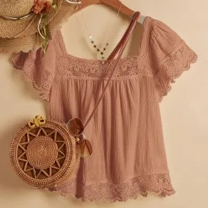 Blusa Com Detalhes Gola Quadrada