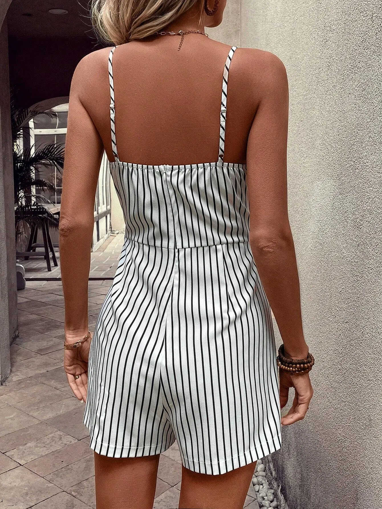 Vestido Listrado com Botões - Imagem 3