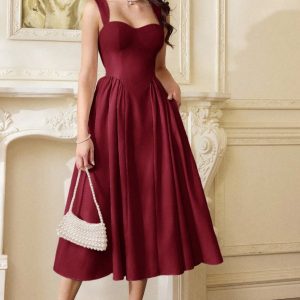 Vestido Midi Estruturado Decote Coração Rodado